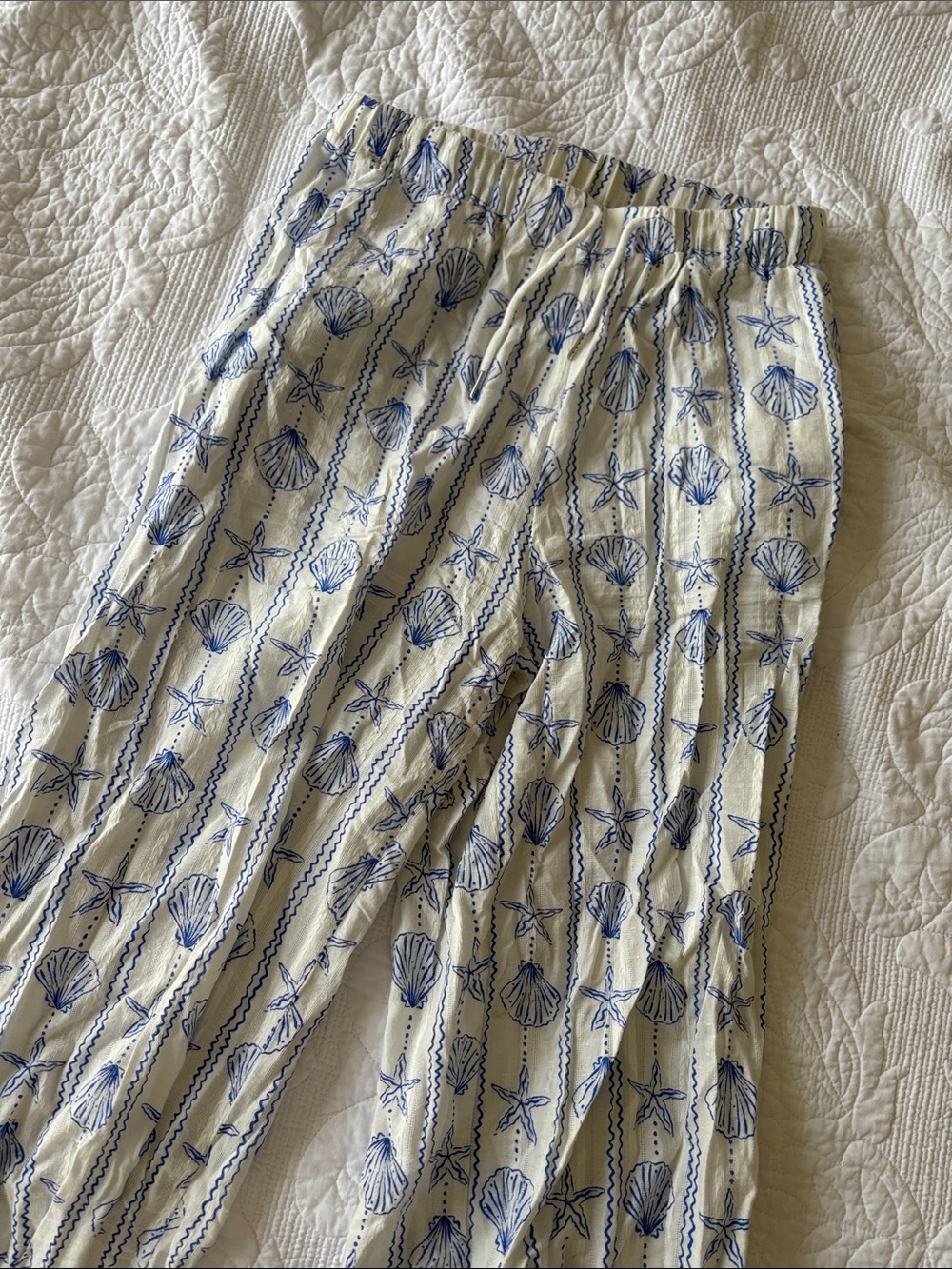 SHEIN Cream Wide-Leg Pants with Blue Shell Print